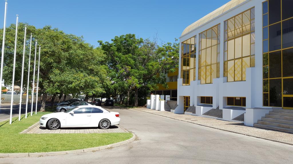 Sunshine Apartment Quarteira Luaran gambar