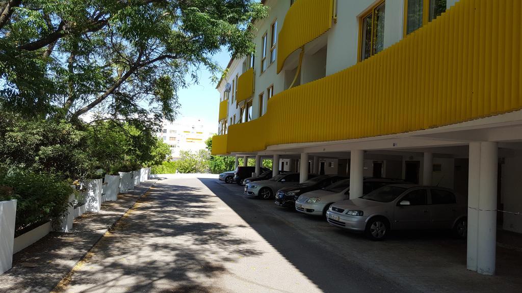 Sunshine Apartment Quarteira Luaran gambar